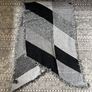 Knit Fringed Scarf Shawl Wrap Black White Asymmetric Geometric Chevron Pattern